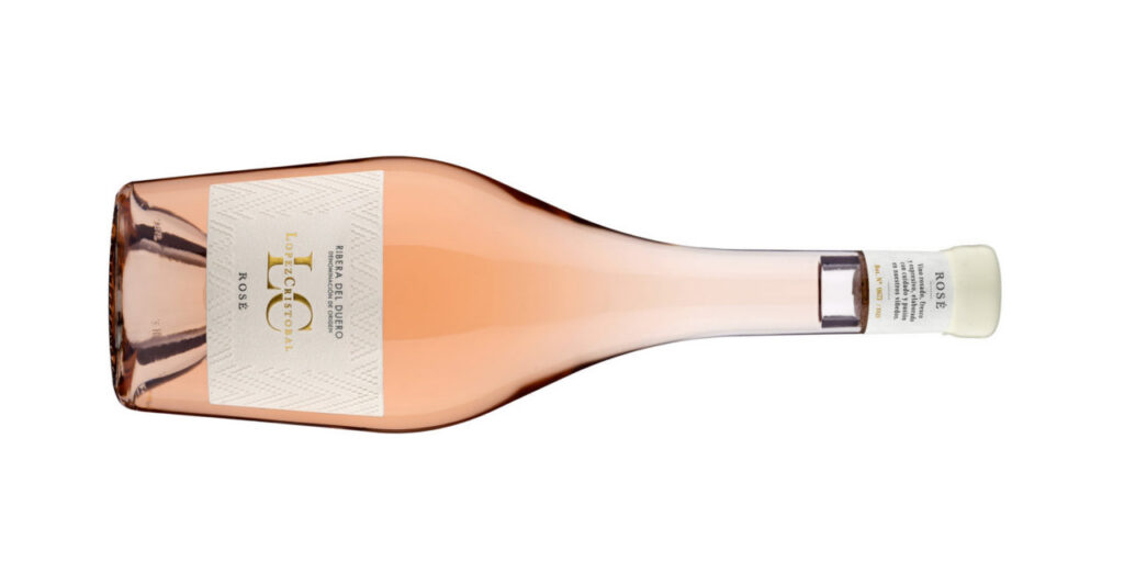 Botella de vino rosado López Cristóbal 2025 con etiqueta elegante