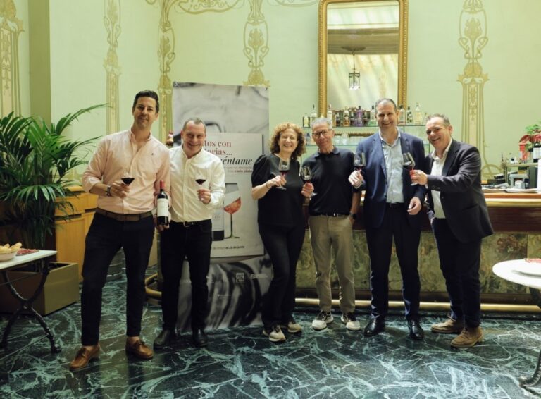 Presentación de la iniciativa Platos con Historias en Bodega Pirineos
