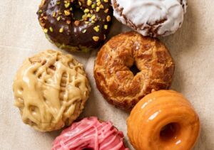 Variedad de rosquillas de La Mallorquina para San Isidro en Madrid