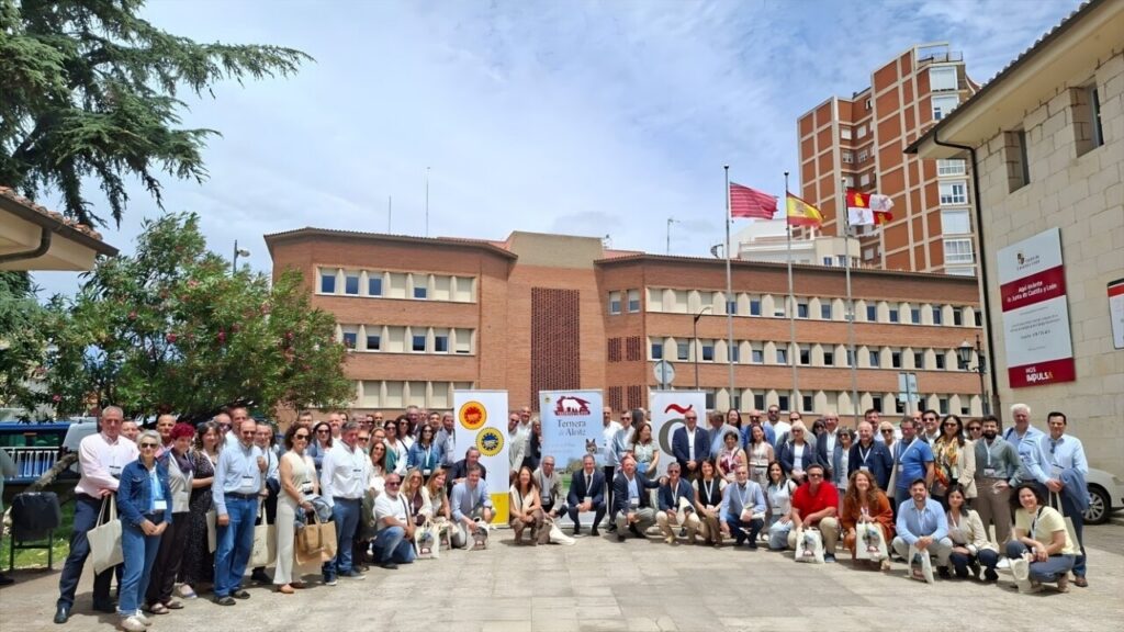 Grupo de personas reunidas en las XVII Jornadas Técnicas de Origen España