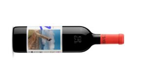 Botella de vino Lan D-12 con imagen de instalación artística