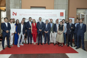 Grupo de galardonados en la X Edición de los Premios de Gastronomía de Madrid