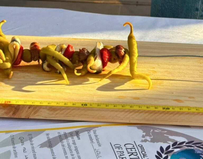 Gilda más grande del mundo presentada en Jerez con ingredientes típicos