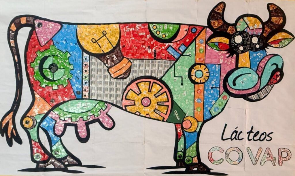 Collage original de una vaca elaborado por escolares del CEIP Nuestra Señora de Loreto