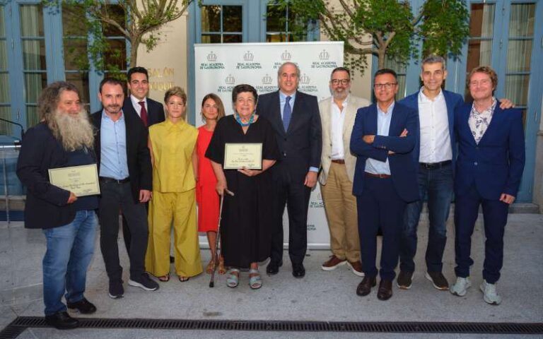 Entrega de premios de la Academia Internacional a galardonados españoles en Madrid