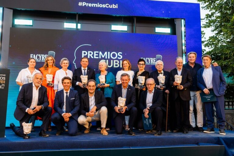 Ceremonia de entrega de los Premios Cubí 2026 en Madrid con ganadores y organizadores
