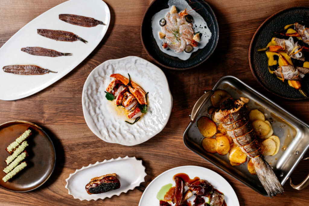 Platos gourmet del restaurante Bresa en Madrid, con mariscos y pescados.