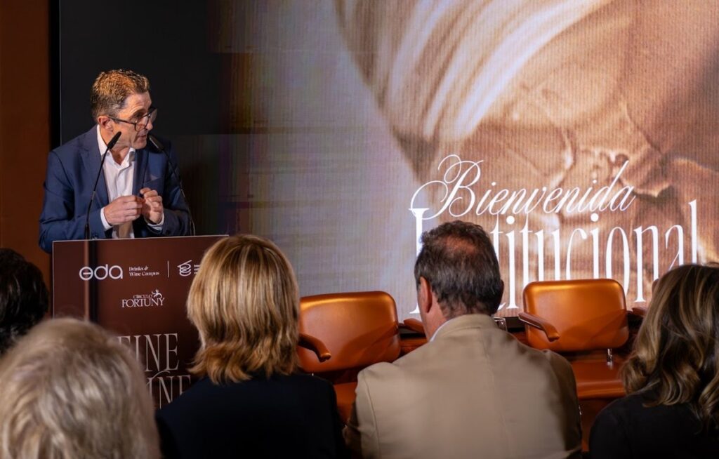 Ponente en el evento Fine Wine en Madrid con público asistente