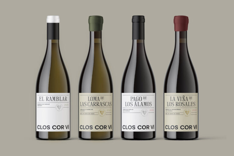 Botellas de los nuevos vinos de Clos Cor Ví en presentación