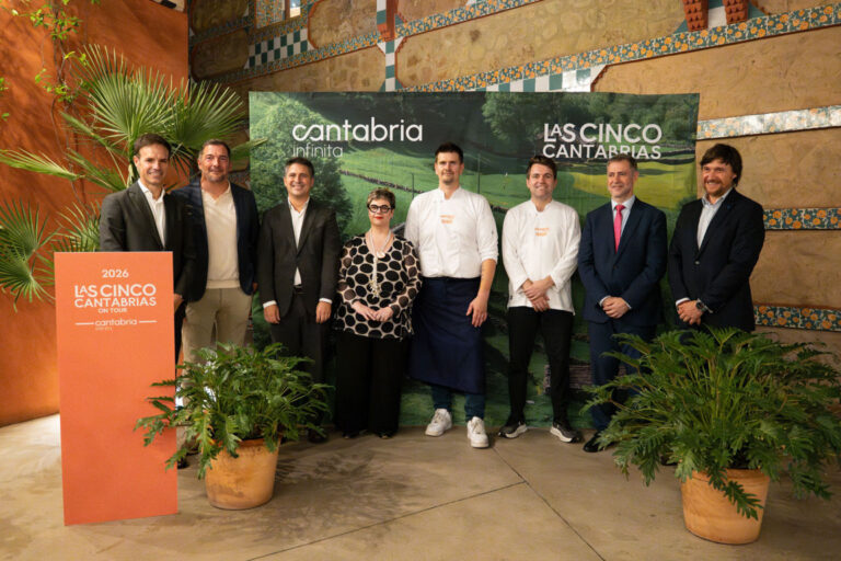 Evento gastronómico en Casa Vicens con chefs y sumiller en Barcelona