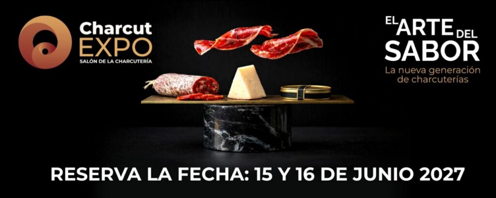 Presentación de productos en CharcutExpo 2027 con embutidos y queso.