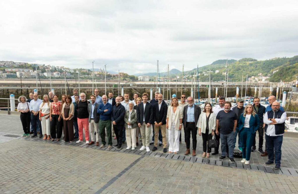 Grupo de participantes en la presentación de Gastronomika 2026 en San Sebastián