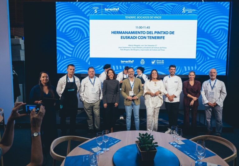 Autoridades y chefs en el hermanamiento del pintxo de Euskadi con Tenerife