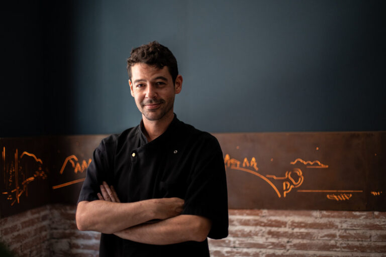 Chef Diego Sánchez en el restaurante Amets en Madrid